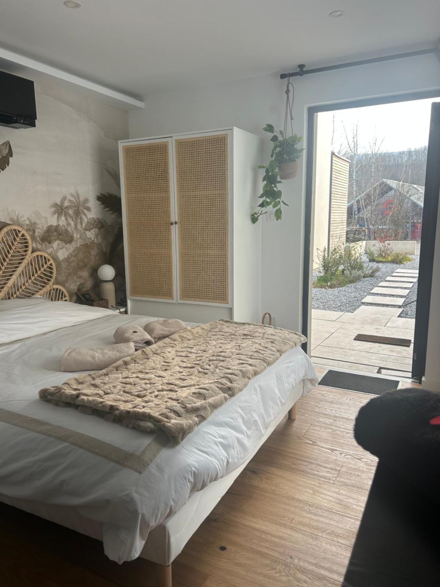 אמנוויל Studio Prestige Avec Terrasse Le Chene Dore Au Coeur Du Centre Touristique Cite Des Loisirs 200 M Du Galaxie,Face Au Snowworld Parking Gratuit Privatif מראה חיצוני תמונה